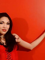 posing big dick shemales